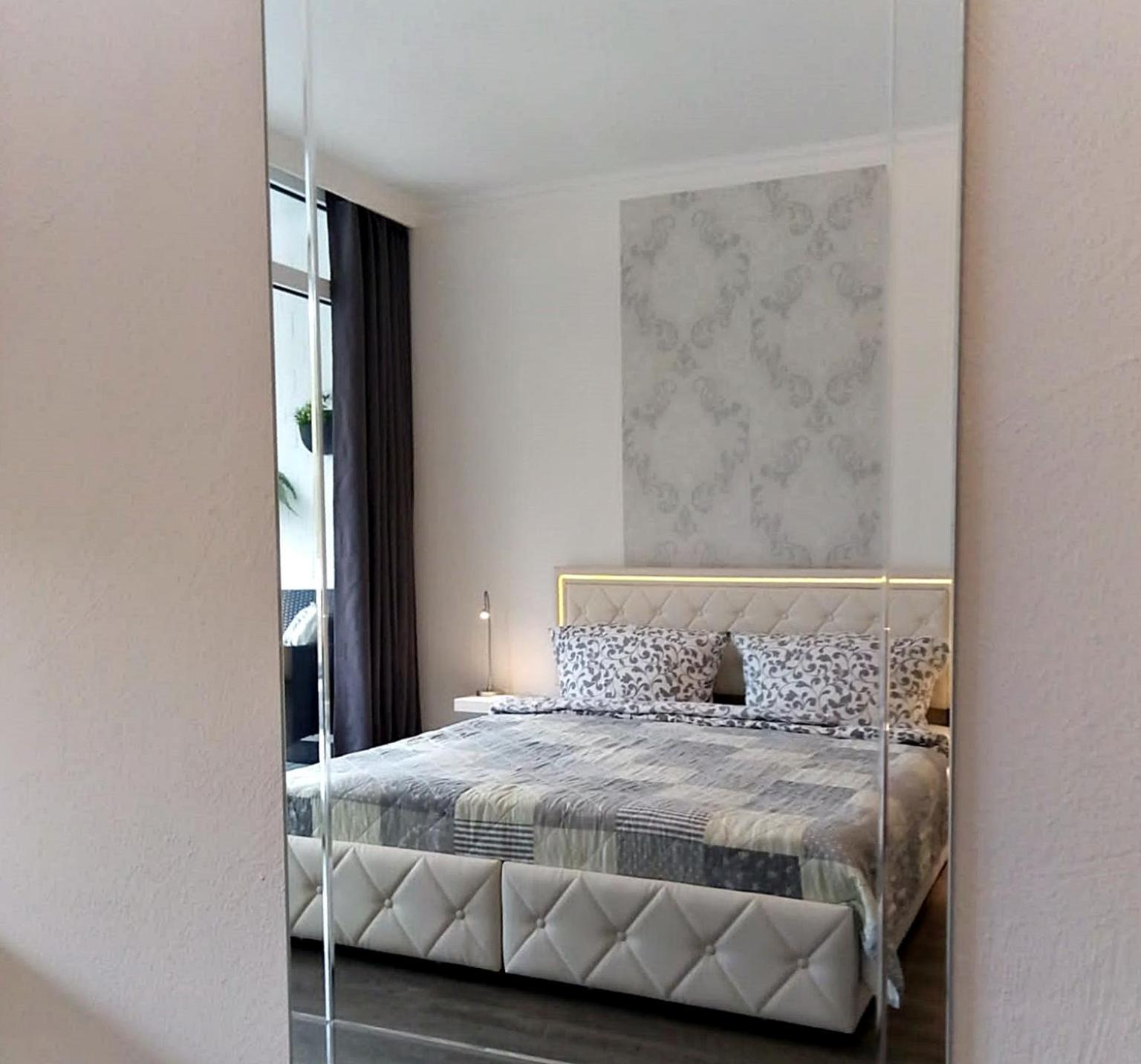Apartment Regina Менезе Екстер'єр фото