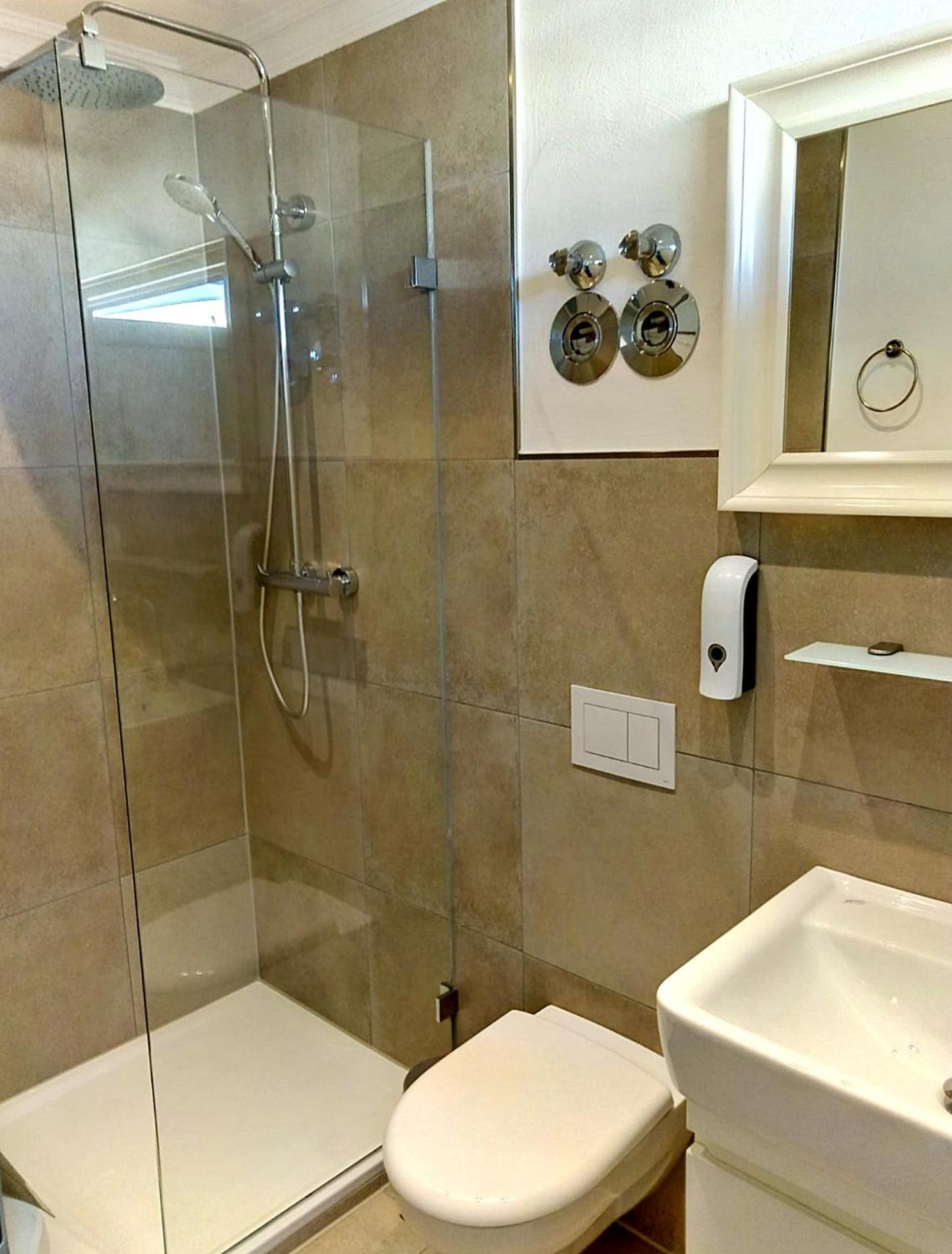 Apartment Regina Менезе Екстер'єр фото